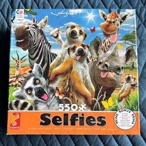 Ceaco Selfies 550-Piece Puzzle - Multicolor